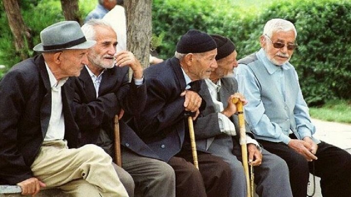 ایران در آستانه ورود به جامعه سالمند قرار دارد